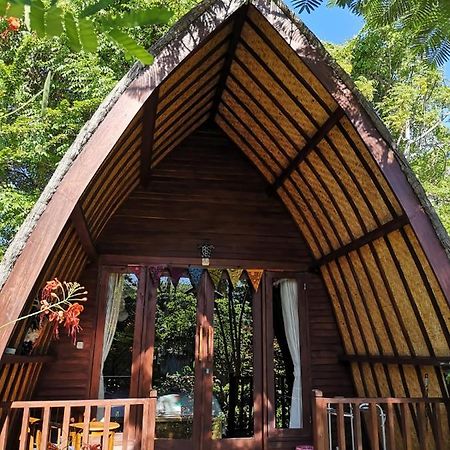 Meno Madia Bungalows Gili Meno Bagian luar foto