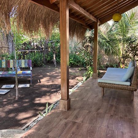 Meno Madia Bungalows Gili Meno Bagian luar foto