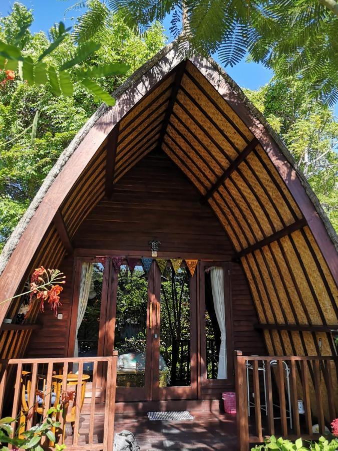 Meno Madia Bungalows Gili Meno Bagian luar foto