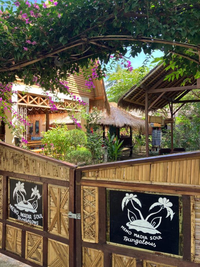Meno Madia Bungalows Gili Meno Bagian luar foto