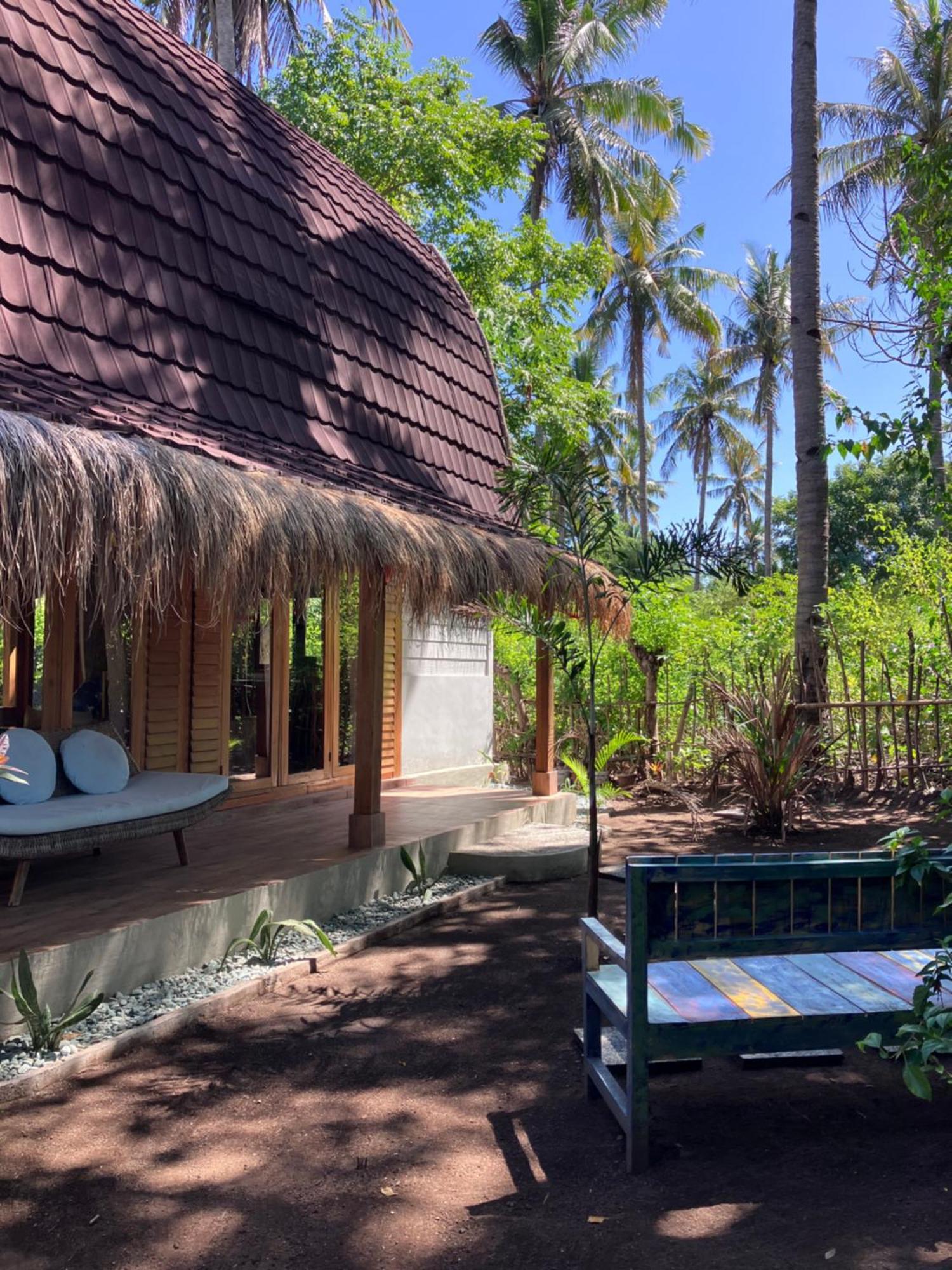 Meno Madia Bungalows Gili Meno Bagian luar foto
