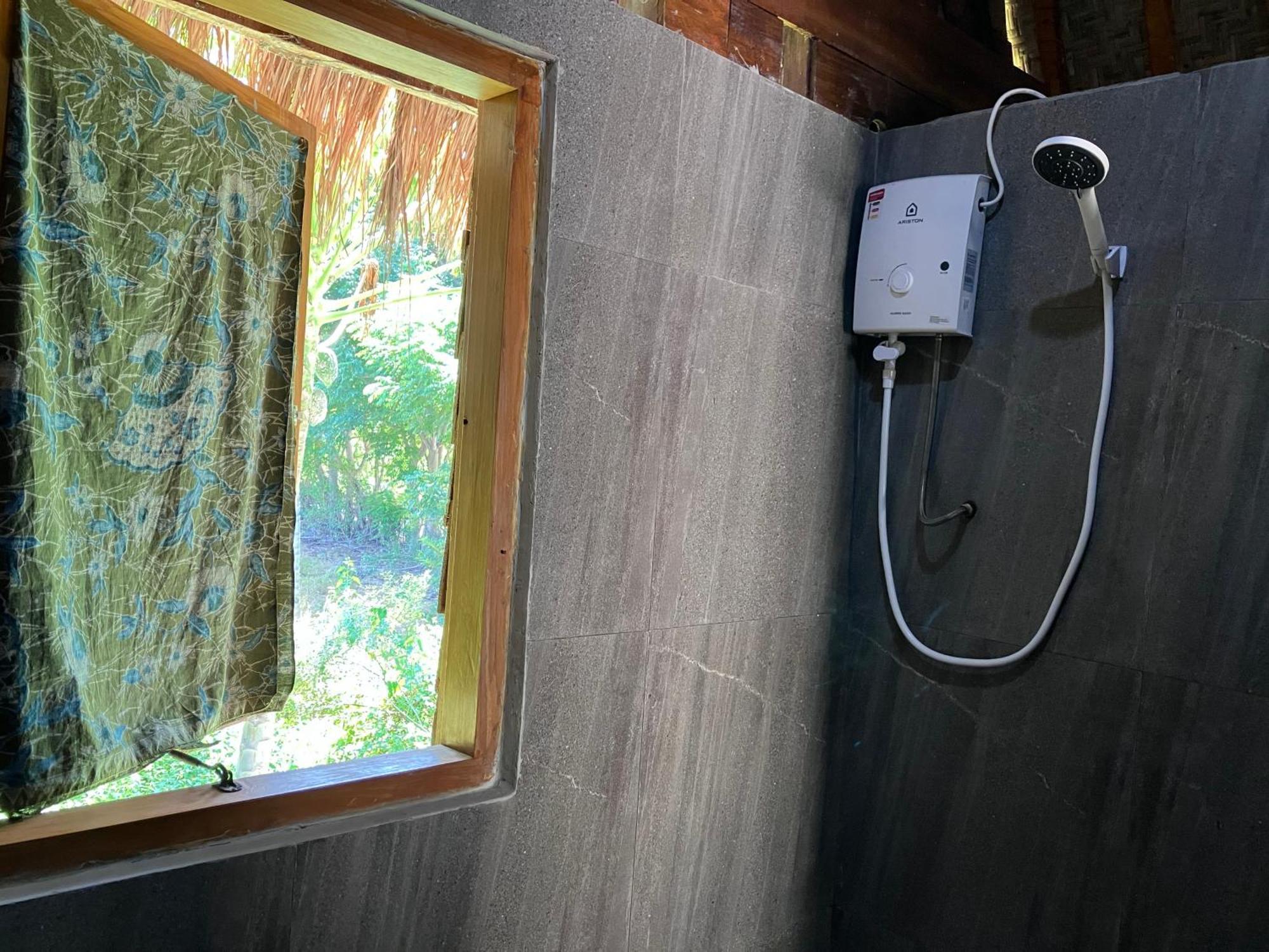 Meno Madia Bungalows Gili Meno Bagian luar foto