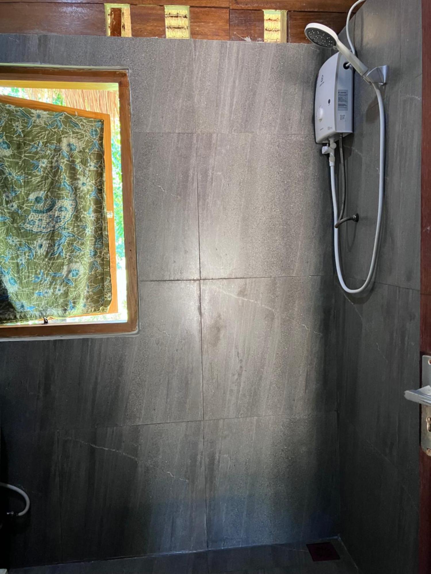 Meno Madia Bungalows Gili Meno Bagian luar foto