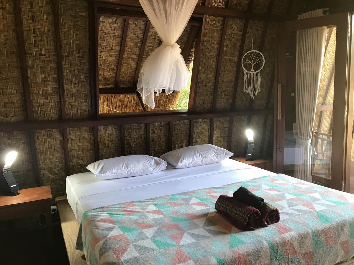Meno Madia Bungalows Gili Meno Bagian luar foto