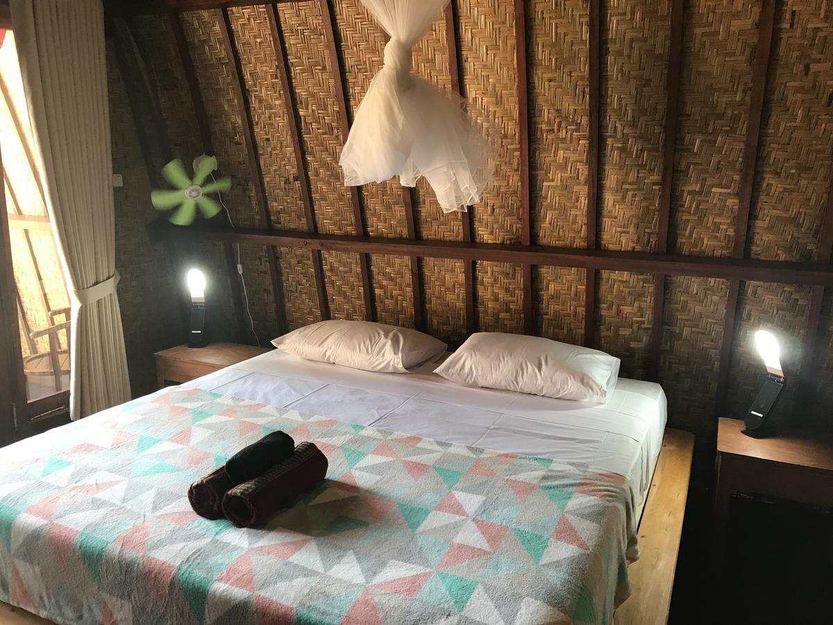 Meno Madia Bungalows Gili Meno Bagian luar foto