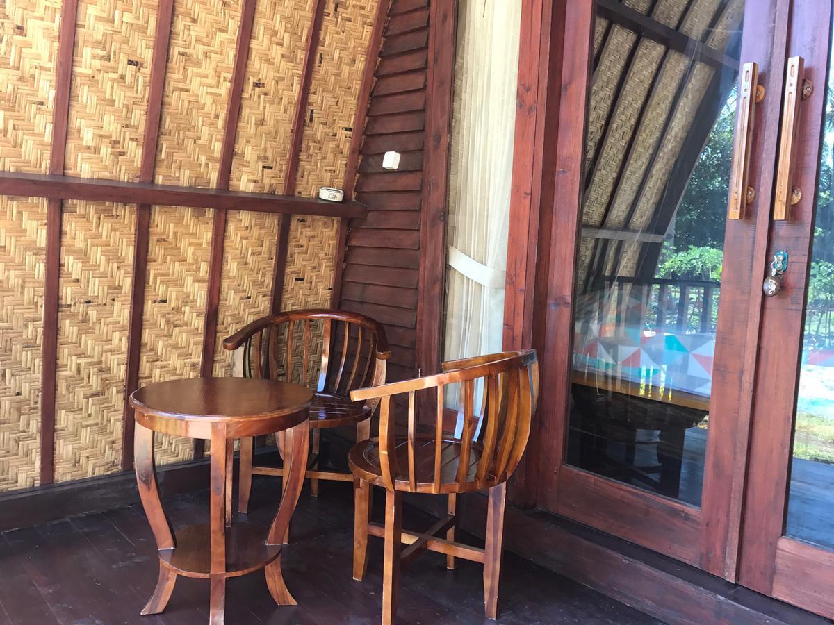 Meno Madia Bungalows Gili Meno Bagian luar foto