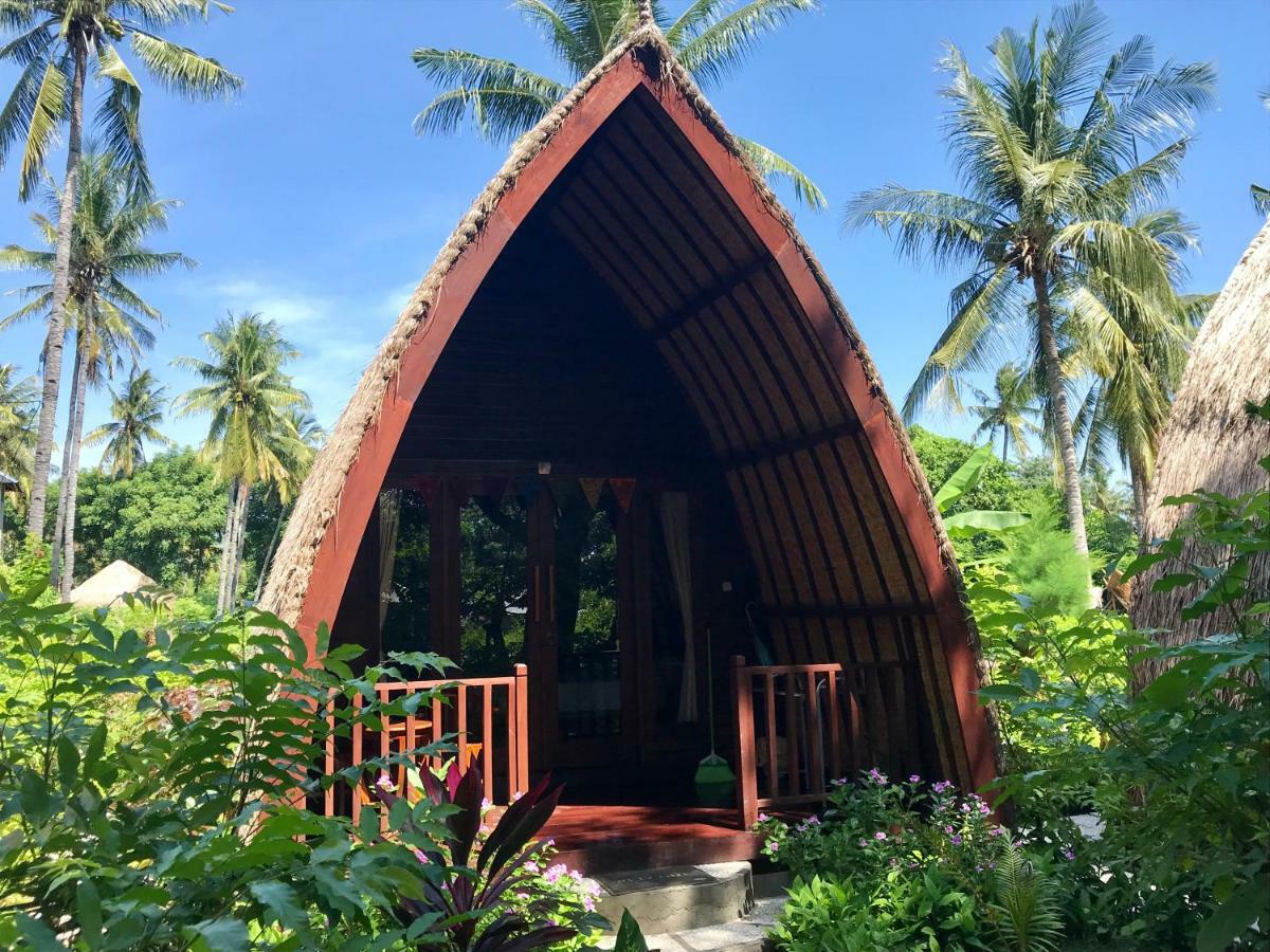 Meno Madia Bungalows Gili Meno Bagian luar foto