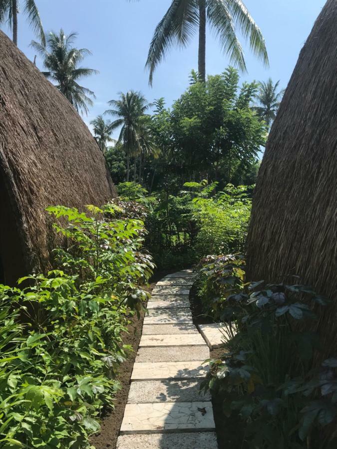 Meno Madia Bungalows Gili Meno Bagian luar foto