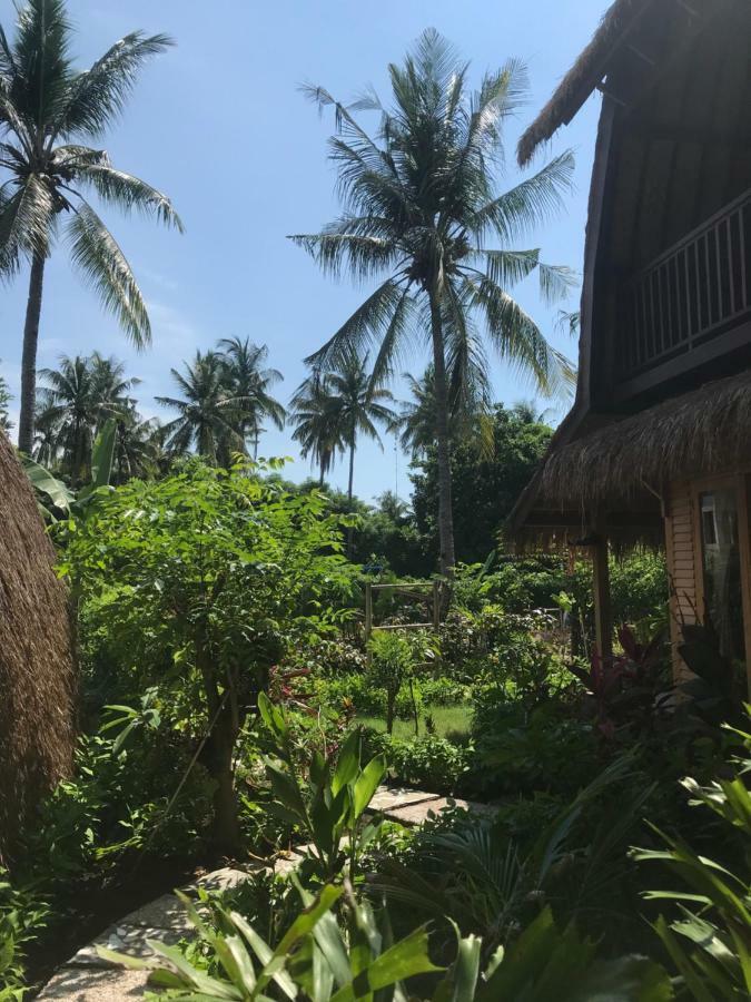 Meno Madia Bungalows Gili Meno Bagian luar foto