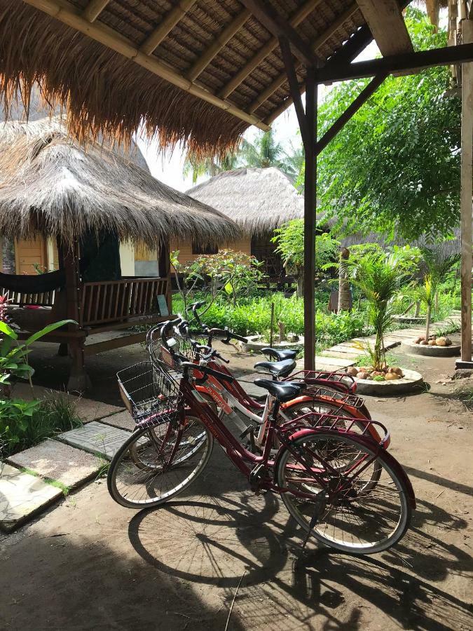 Meno Madia Bungalows Gili Meno Bagian luar foto