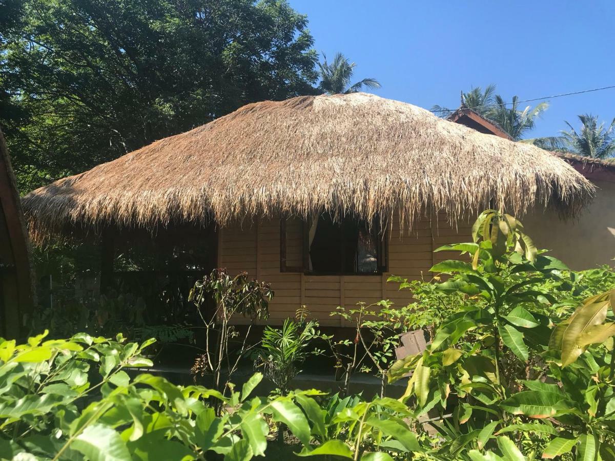 Meno Madia Bungalows Gili Meno Bagian luar foto