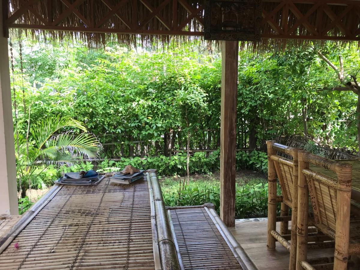 Meno Madia Bungalows Gili Meno Bagian luar foto